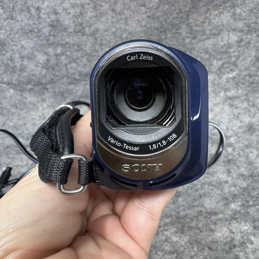 Sony Blue Camcorder Handycam DCR-SX41 8GB of Internal Memory TESTED